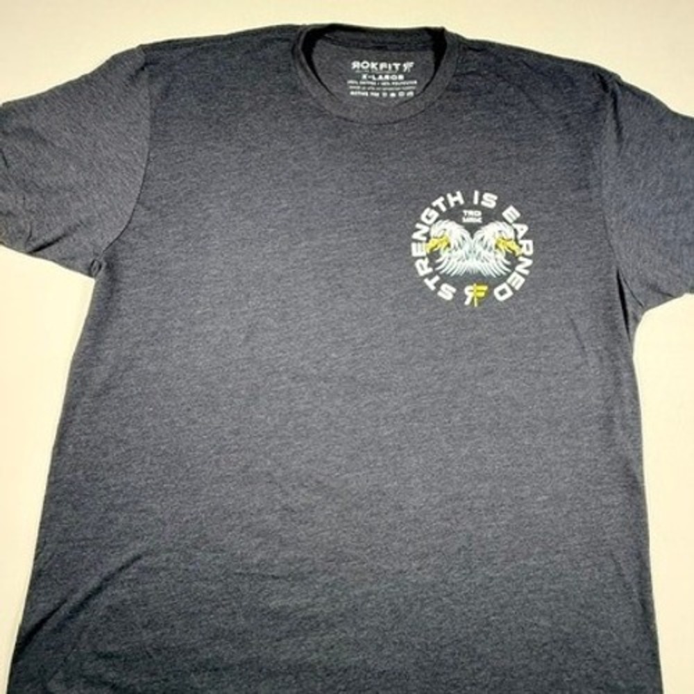 Rokfit Strength Is Earned Graphic T-Shirt Mens XL Gray Active Streetwear Tee